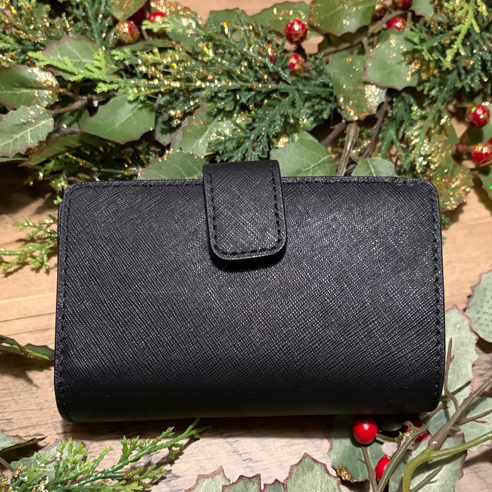 Michael Kors Elegant Black Crossbody Bag and Wallet - Picture 8 of 13